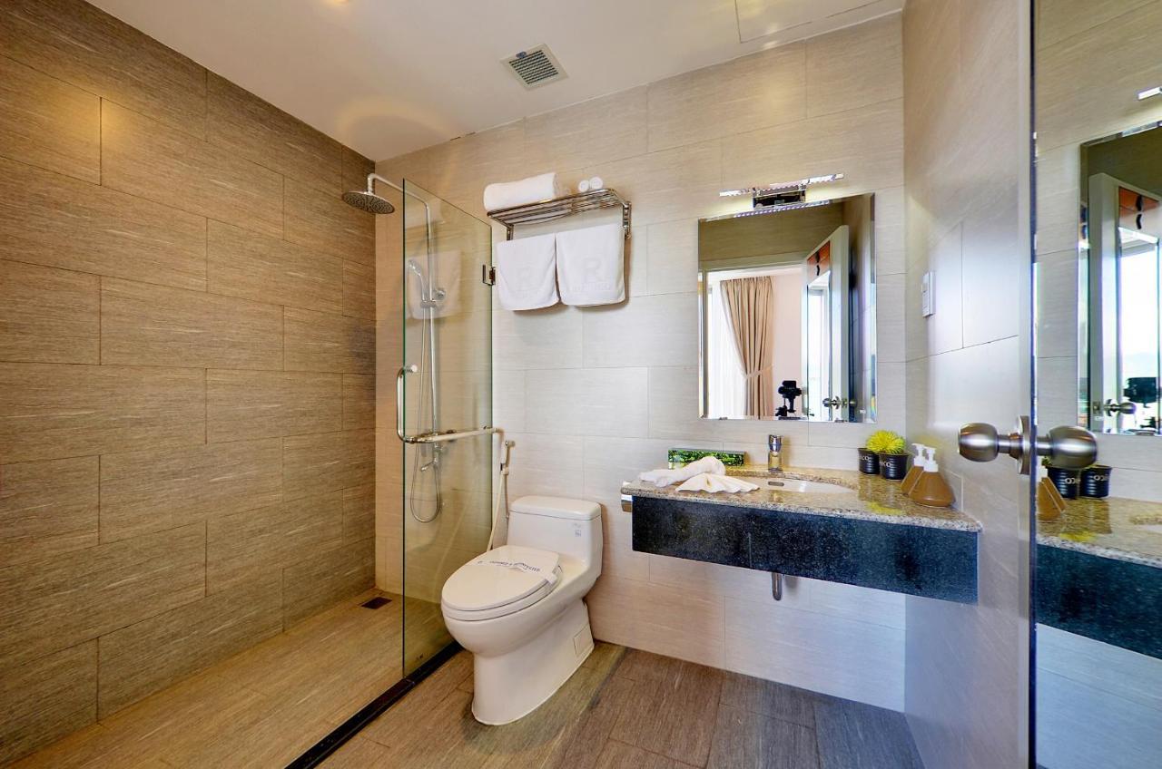Richico Luxury Apartel Ocean Da Nang Exterior photo